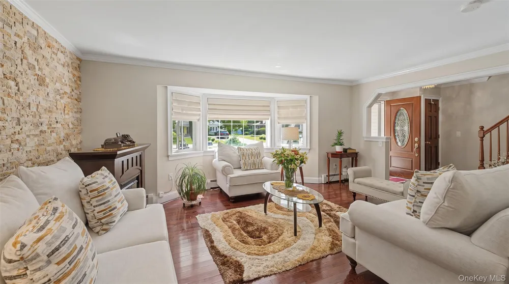 357 Avondale Drive Shirley, NY 11967