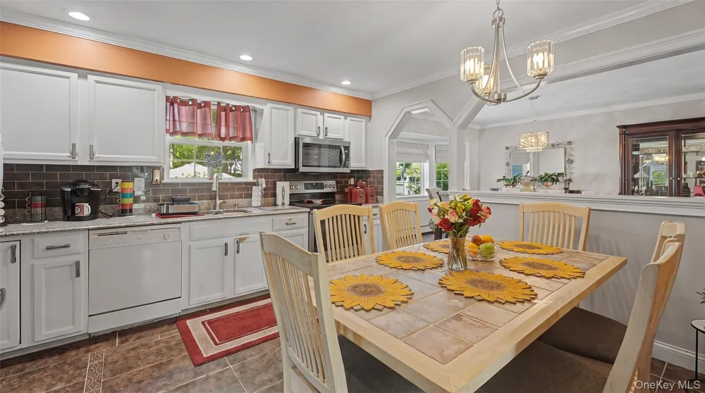 357 Avondale Drive Shirley, NY 11967