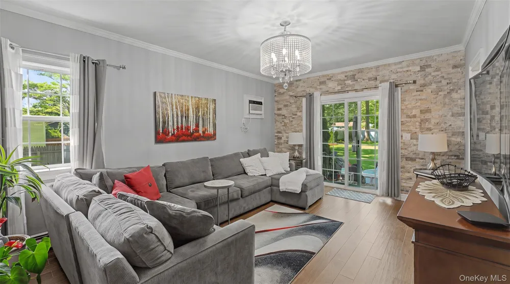 357 Avondale Drive Shirley, NY 11967