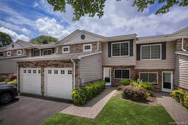 5000 Townhouse Drive #4303 Coram, NY 11727