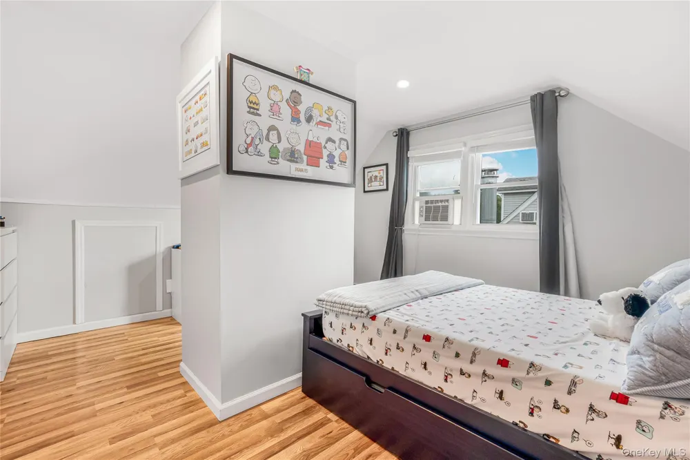 93 Duckpond Drive Wantagh, NY 11793