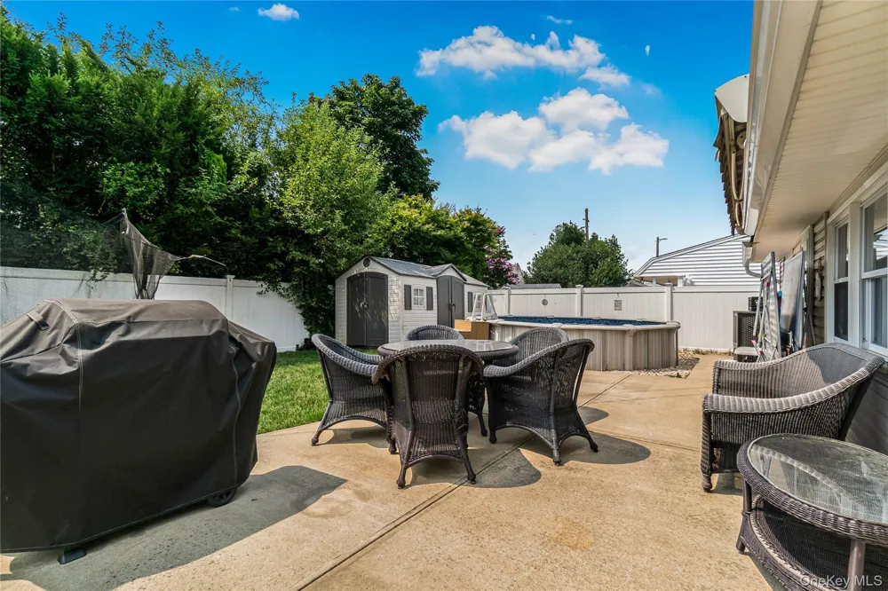 93 Duckpond Drive Wantagh, NY 11793