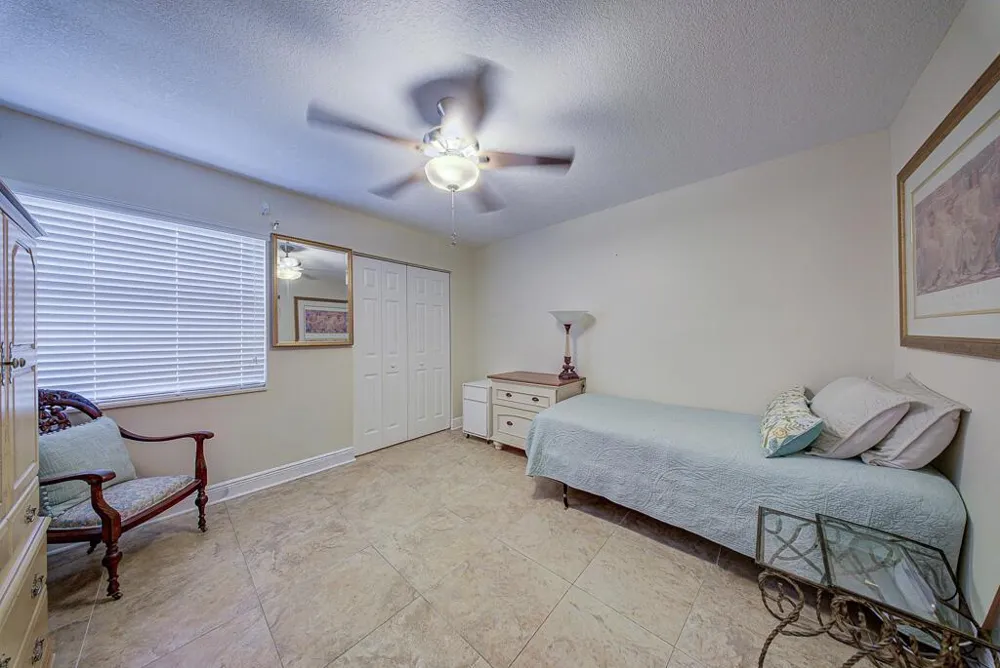 7650 Tahiti Lane #105 Lake Worth, FL 33467