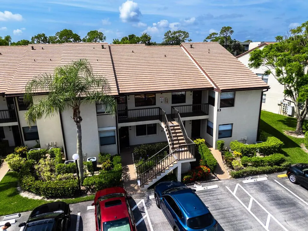 7650 Tahiti Lane #105 Lake Worth, FL 33467