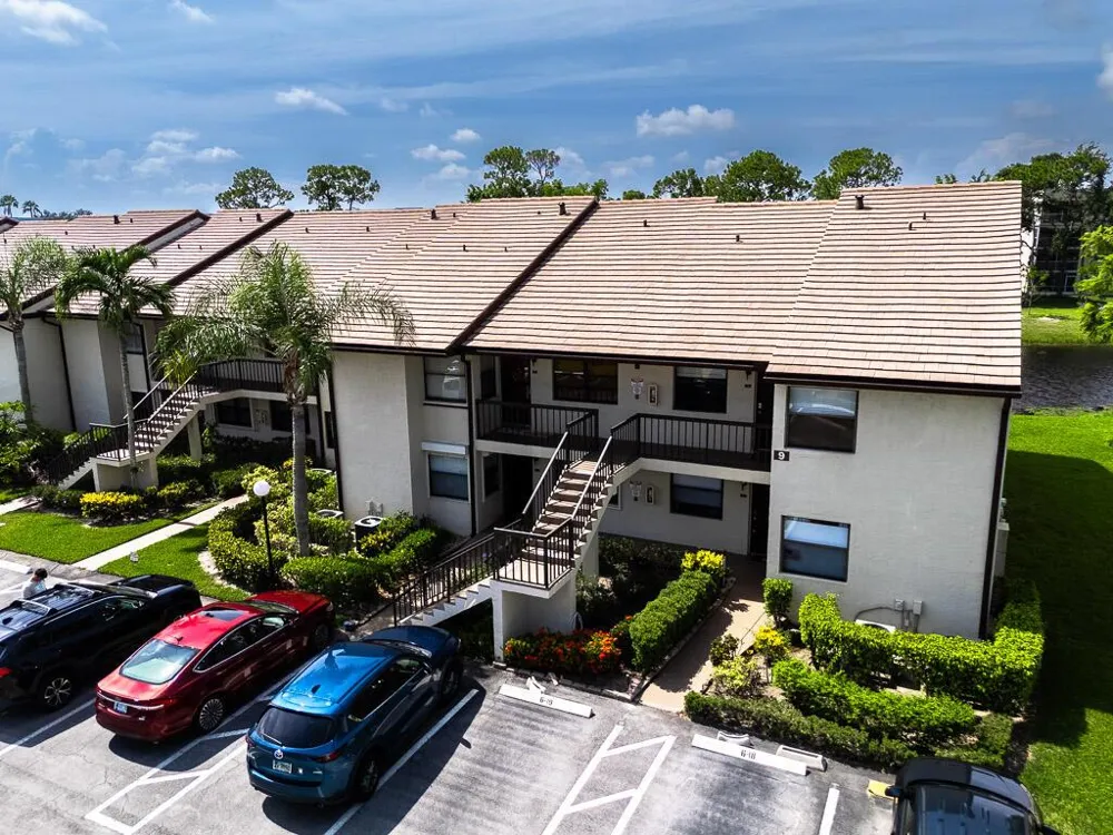 7650 Tahiti Lane #105 Lake Worth, FL 33467