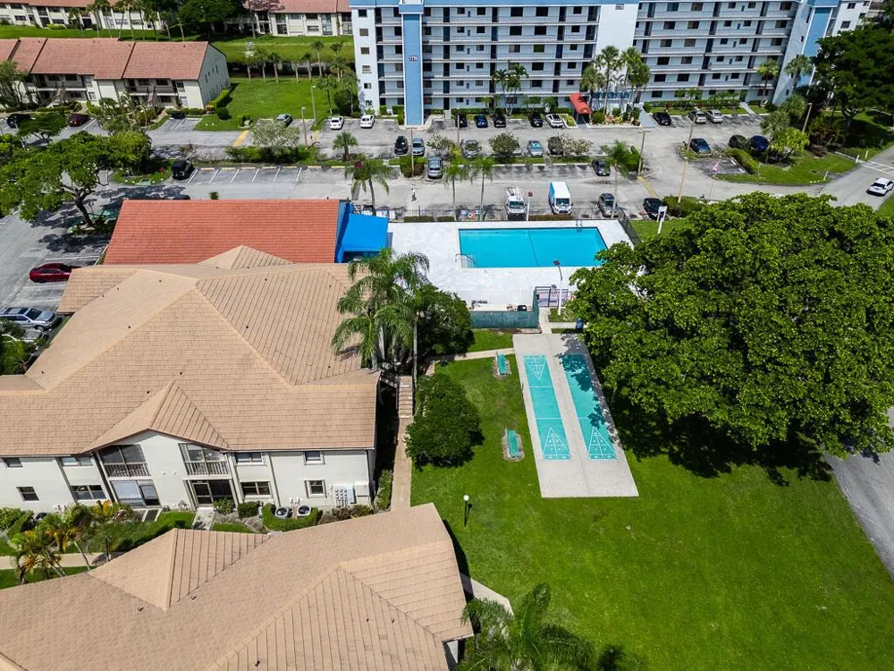 7650 Tahiti Lane #105 Lake Worth, FL 33467