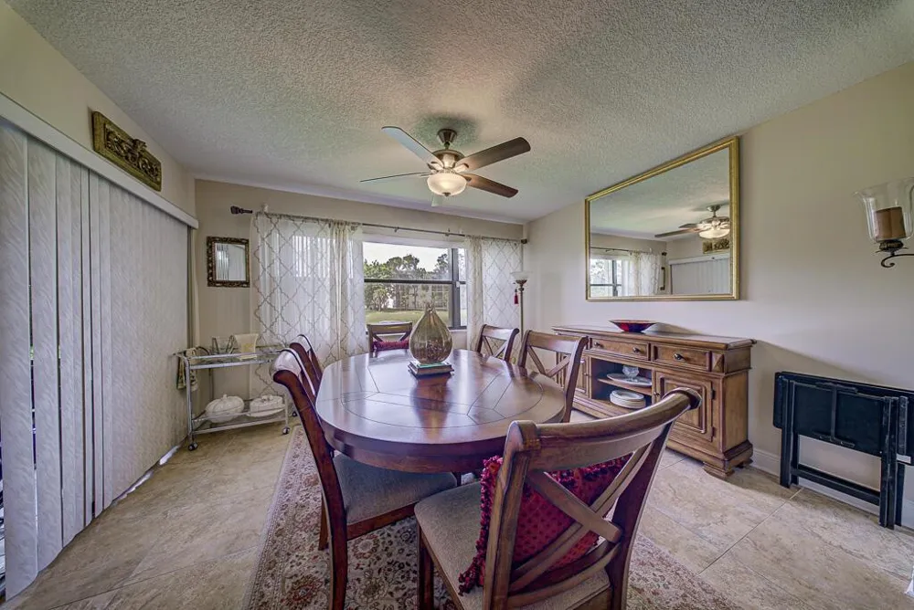 7650 Tahiti Lane #105 Lake Worth, FL 33467