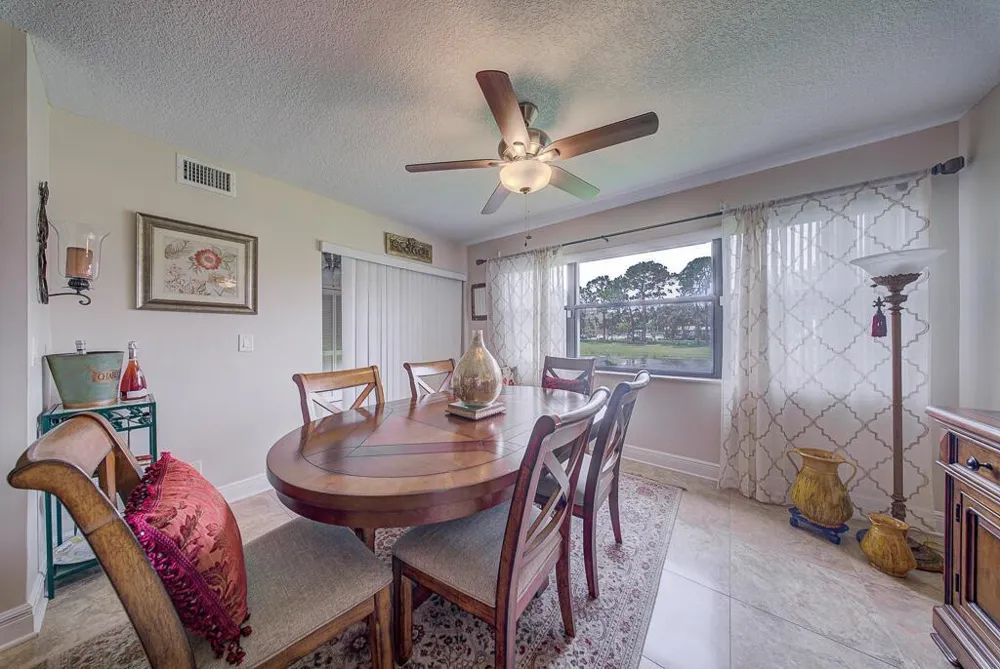 7650 Tahiti Lane #105 Lake Worth, FL 33467