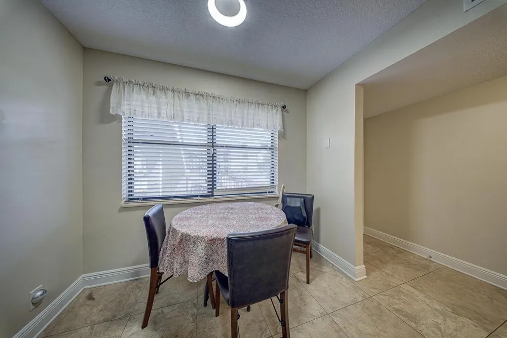 7650 Tahiti Lane #105 Lake Worth, FL 33467