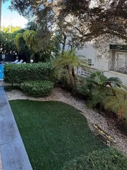 5839 SW 74th Ter #201 South Miami, FL 33143