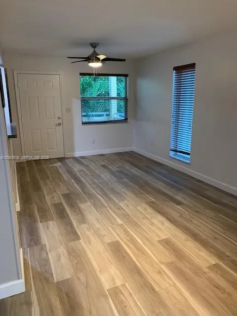 5839 SW 74th Ter #201 South Miami, FL 33143