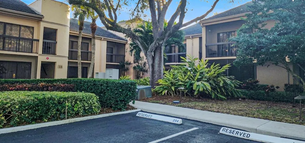 9460 MEADOWOOD DRIVE #203 Fort Pierce, FL 34951