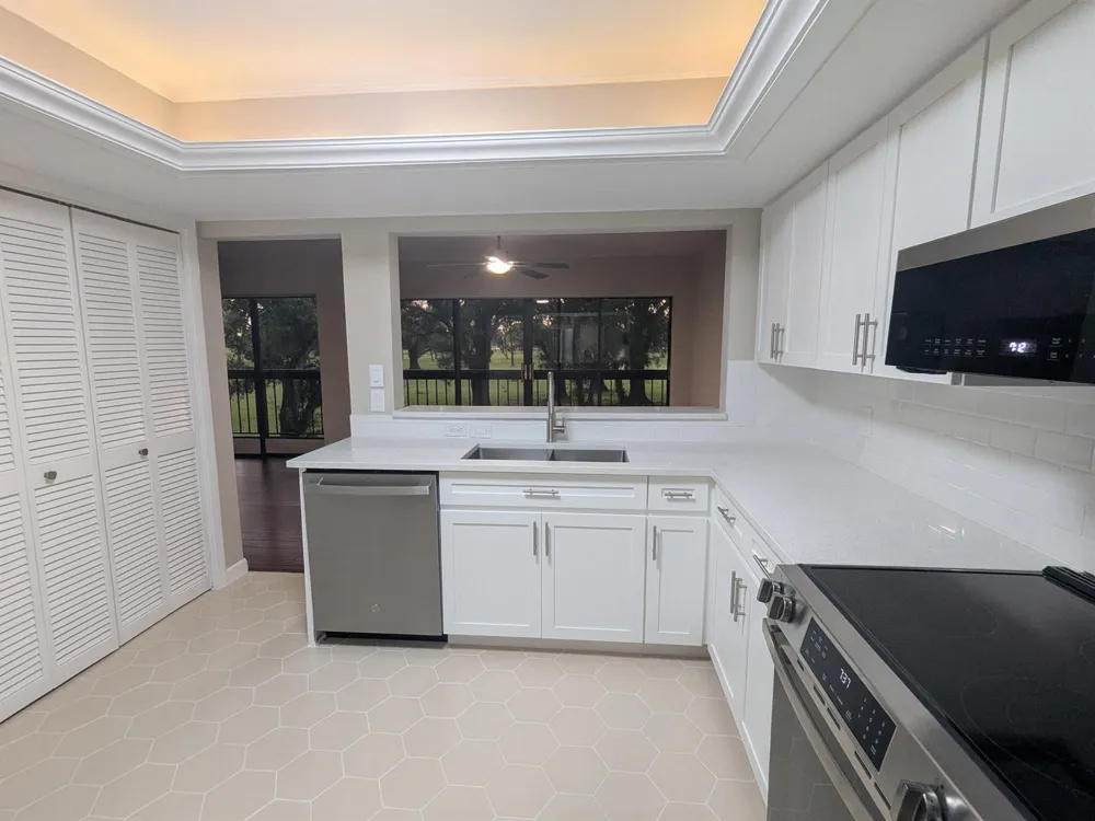 9460 MEADOWOOD DRIVE #203 Fort Pierce, FL 34951