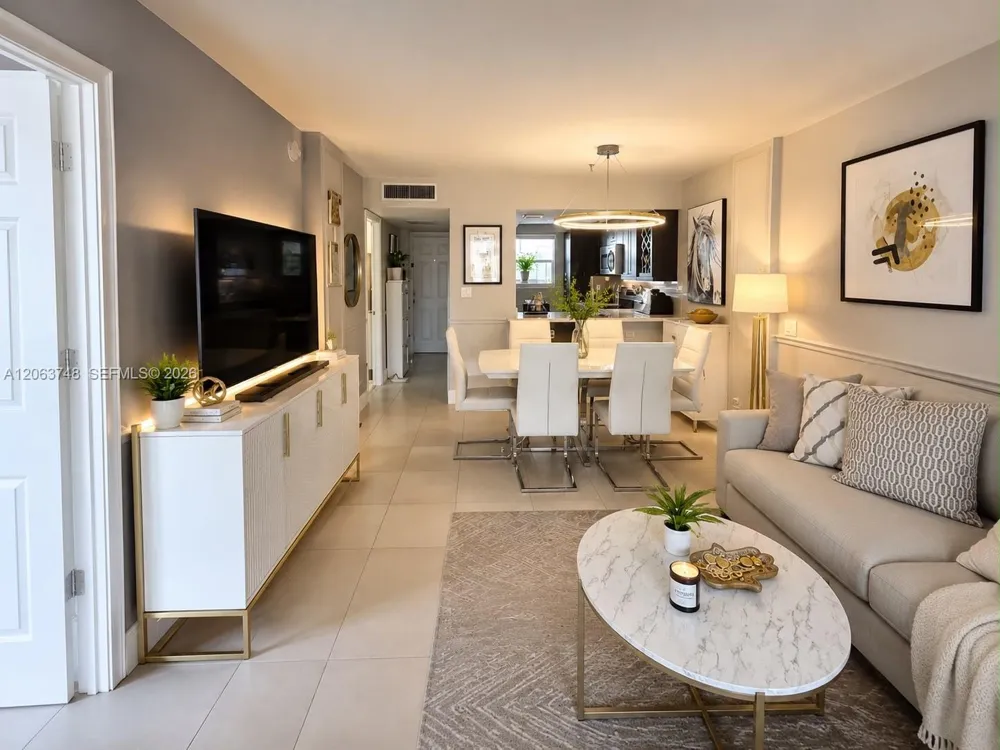 111 Royal Park Dr #1F Oakland Park, FL 33309