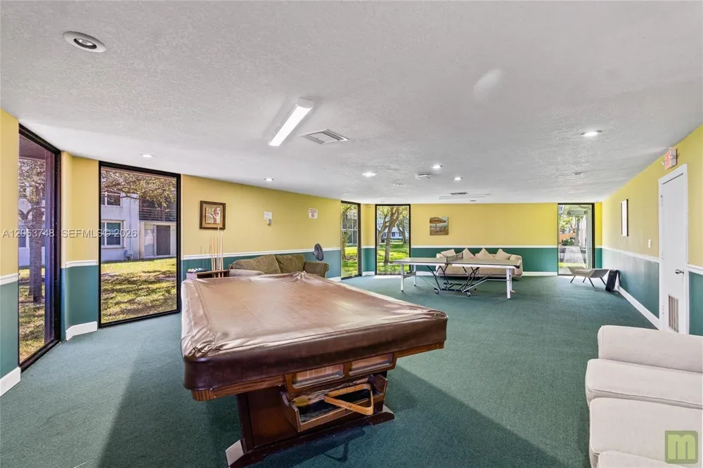 111 Royal Park Dr #1F Oakland Park, FL 33309