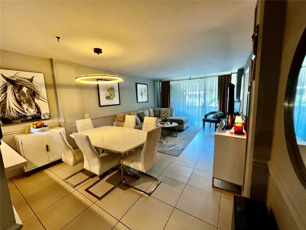 111 Royal Park Dr #1F Oakland Park, FL 33309