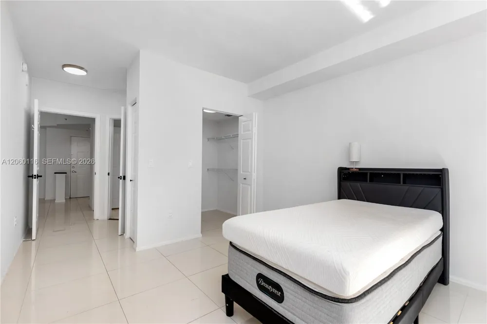 17150 Bay Rd #2320 Sunny Isles Beach, FL 33160