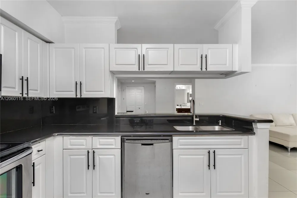 17150 Bay Rd #2320 Sunny Isles Beach, FL 33160