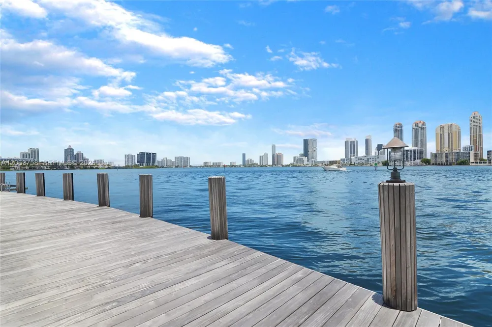 3972 NE 171st St North Miami Beach, FL 33160