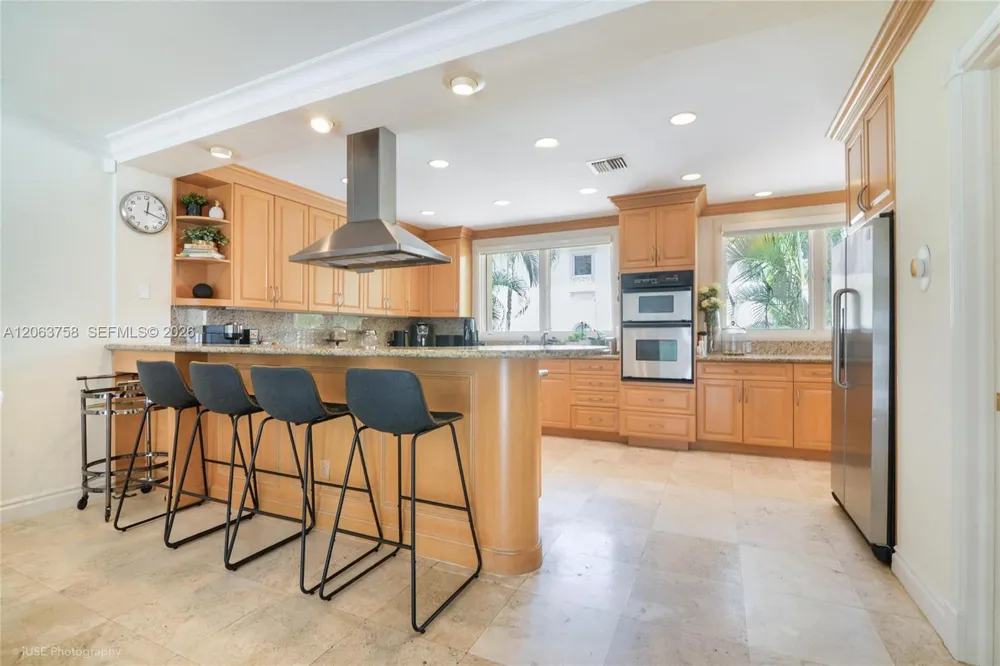 3972 NE 171st St North Miami Beach, FL 33160