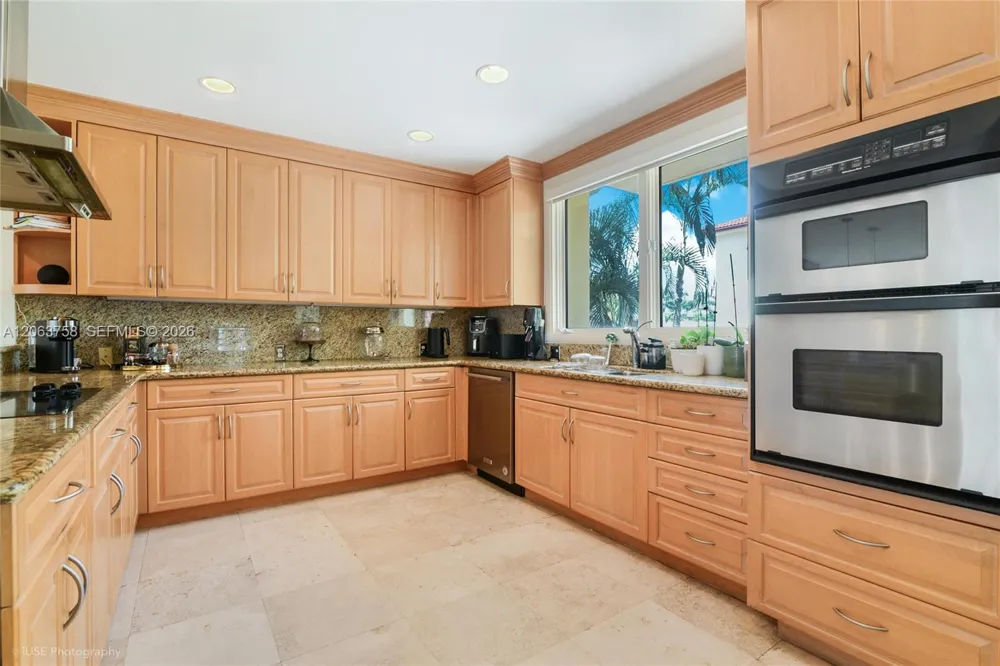 3972 NE 171st St North Miami Beach, FL 33160