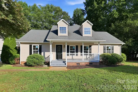 910 Little Brook Circle