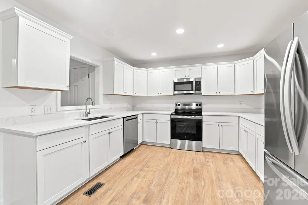 910 Little Brook Circle York, SC 29745