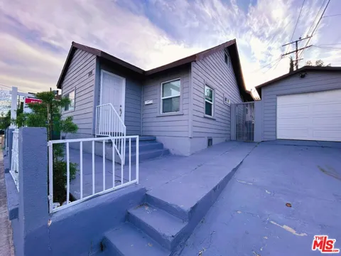 1109 Chester Avenue