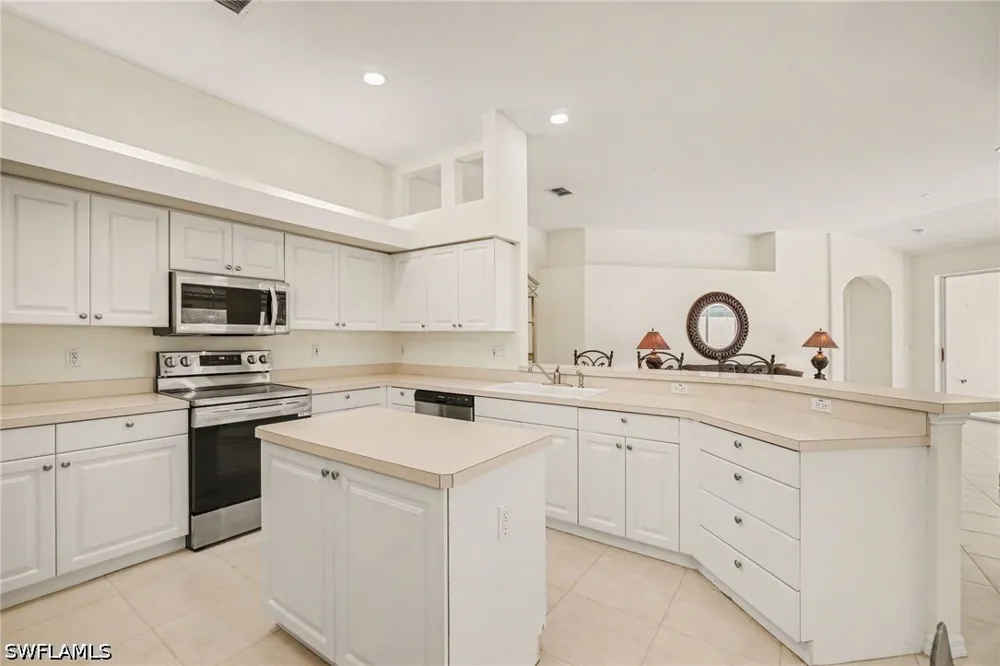 Cape Roman Road #102 Estero, FL 34135