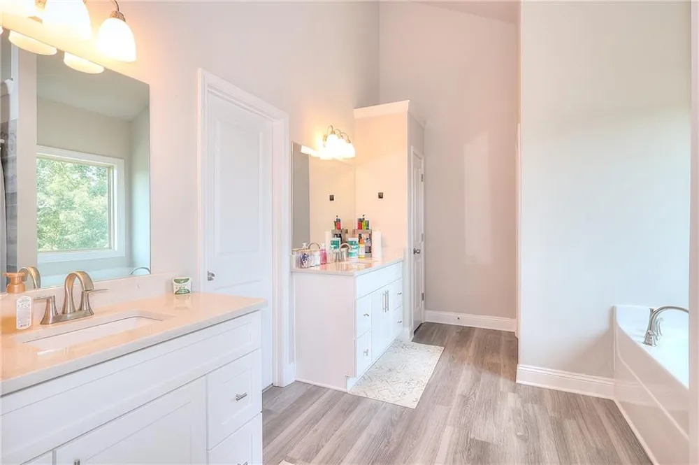 270 Village Brooks Drive Pendergrass, GA 30567