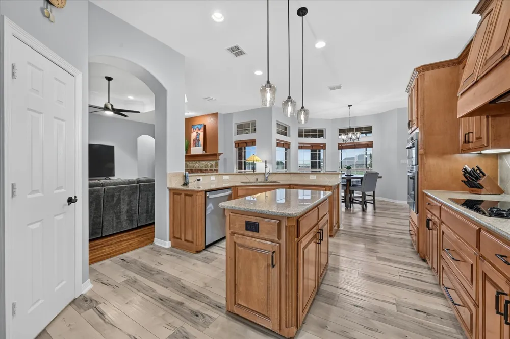 7915 Stone Ridge Drive Northlake, TX 76247