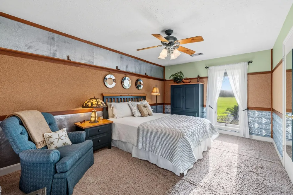 11212 Cedar Gully Road Beach City, TX 77523