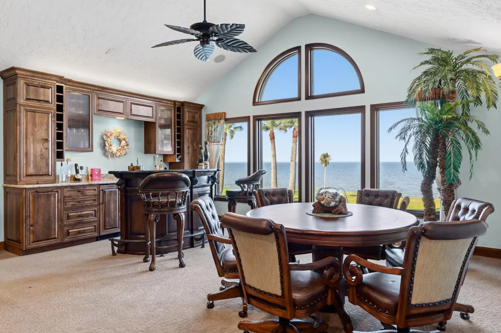11212 Cedar Gully Road Beach City, TX 77523
