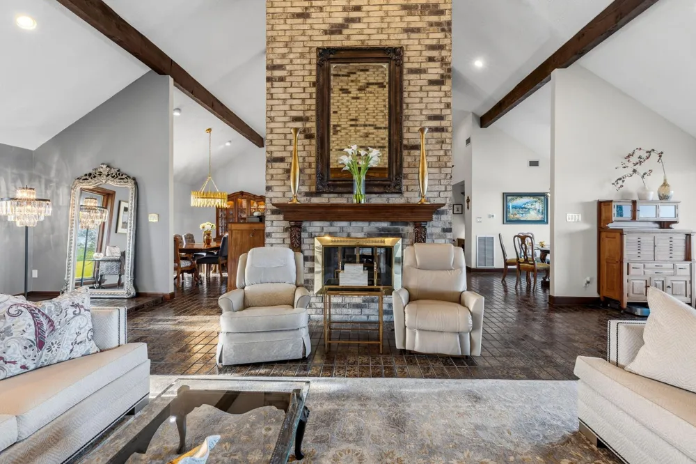 11212 Cedar Gully Road Beach City, TX 77523