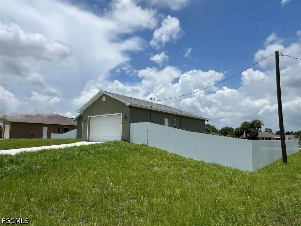 Leader Street Labelle, FL 33935