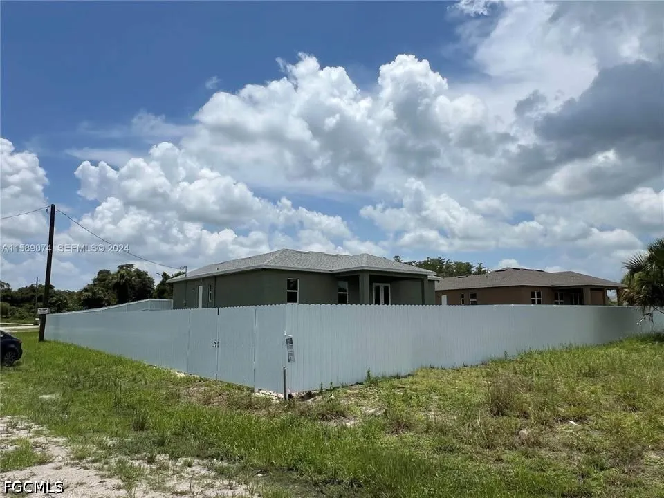 Leader Street Labelle, FL 33935