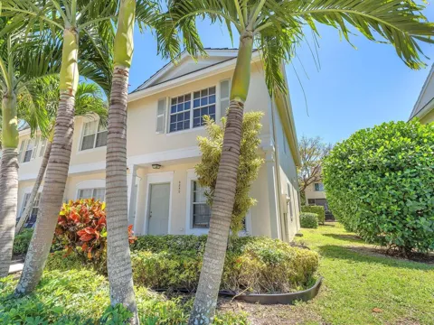 9850 NW 57TH Manor