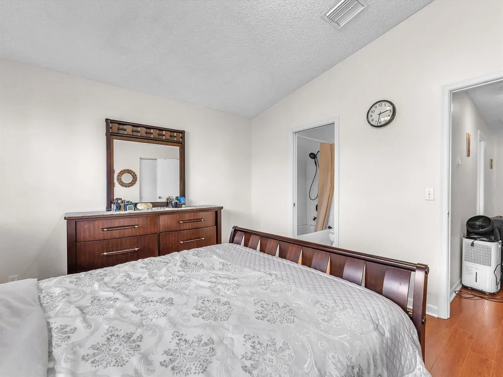 9850 NW 57TH Manor Coral Springs, FL 33076