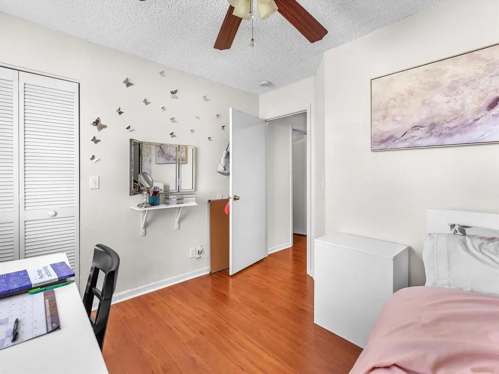 9850 NW 57TH Manor Coral Springs, FL 33076