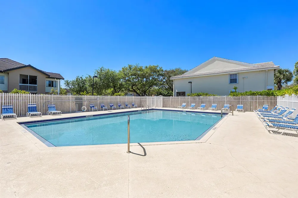 9850 NW 57TH Manor Coral Springs, FL 33076