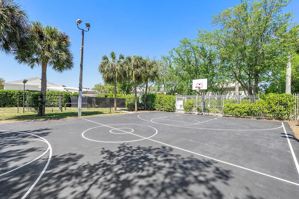 9850 NW 57TH Manor Coral Springs, FL 33076