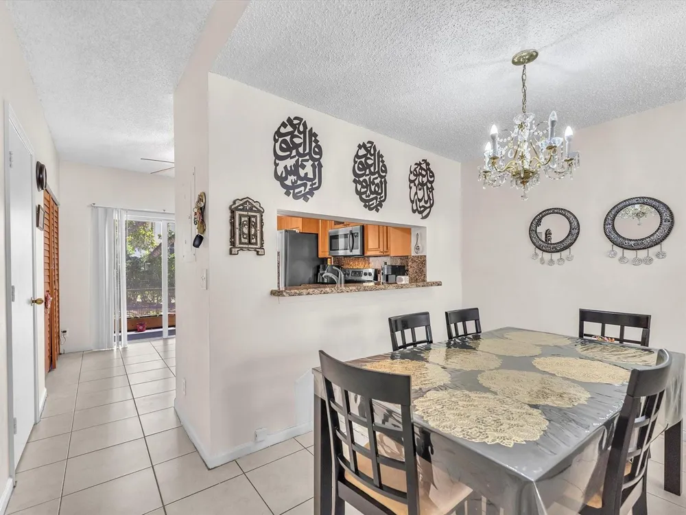 9850 NW 57TH Manor Coral Springs, FL 33076