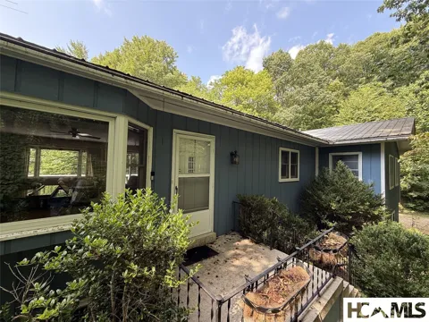 1281 Panther Mountain Road