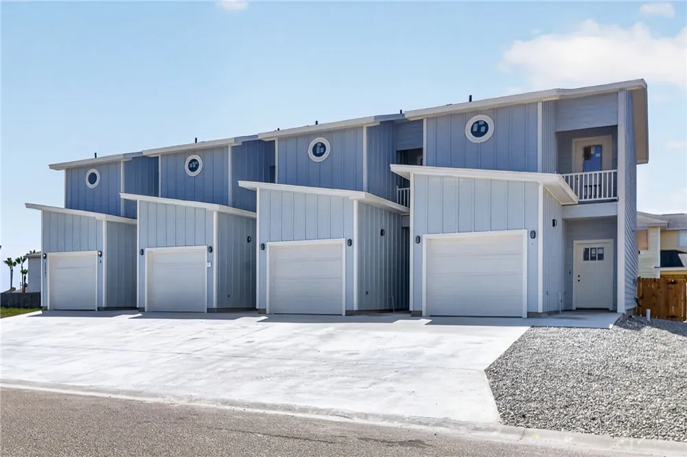 13981 Ports O Call Drive Corpus Christi, TX 78418
