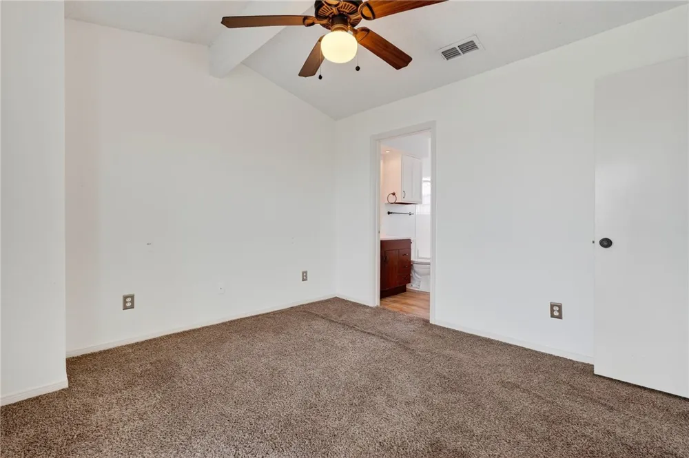 1001 W Bayview Boulevard #O Portland, TX 78374