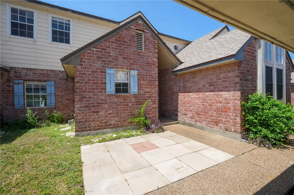 1001 W Bayview Boulevard #O Portland, TX 78374