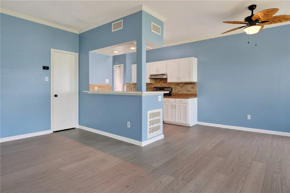 1001 W Bayview Boulevard #O Portland, TX 78374