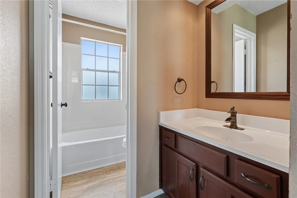 1001 W Bayview Boulevard #O Portland, TX 78374