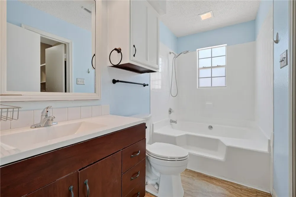 1001 W Bayview Boulevard #O Portland, TX 78374