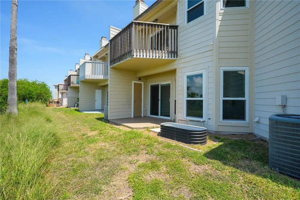 1001 W Bayview Boulevard #O Portland, TX 78374